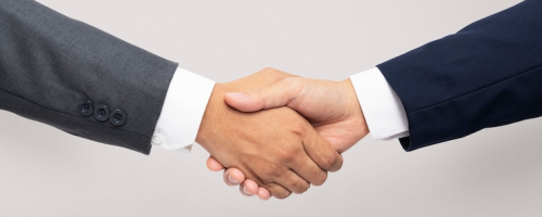 business-agreement-handshake-han
